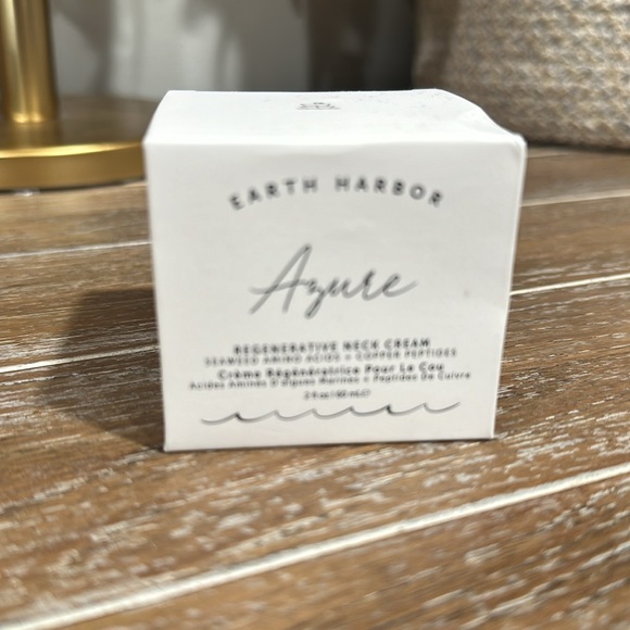 AZURE Regenerative Neck + Face Creme - Picture 4 of 5